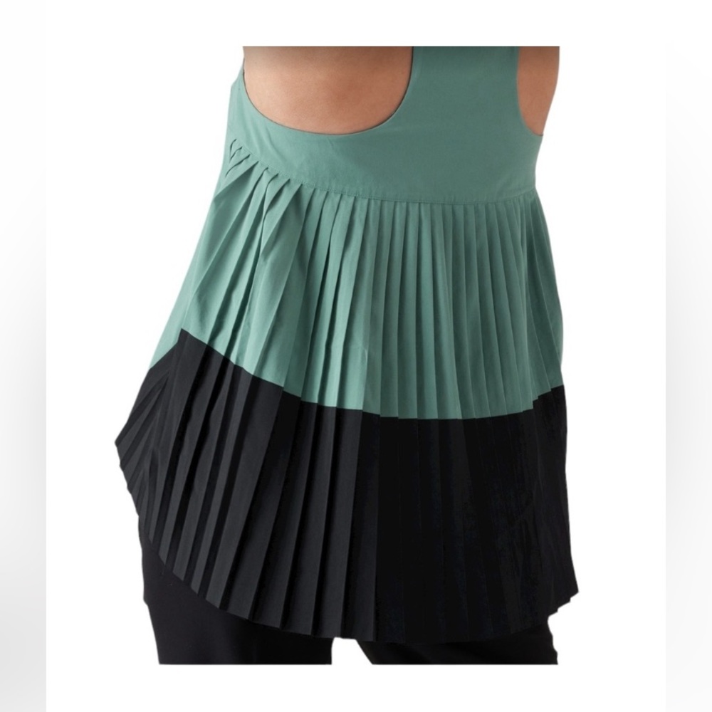 Athleta Swing Forward Tank Pleated Green Teal Black XXS